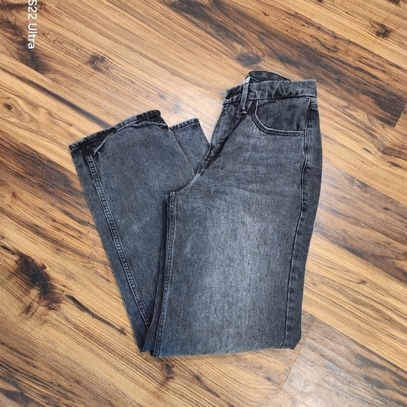 Good American 90's Baggy Loose Fit Straight Leg Jean - Picture 1 of 14